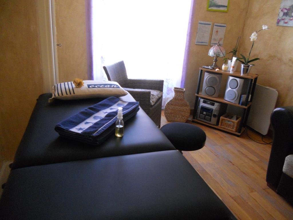 Les Hirondelles Chambres D'Hotes แซร์ ภายนอก รูปภาพ
