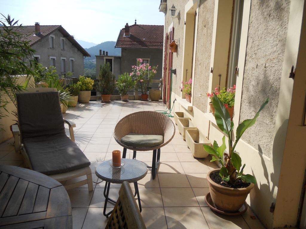 Les Hirondelles Chambres D'Hotes แซร์ ภายนอก รูปภาพ