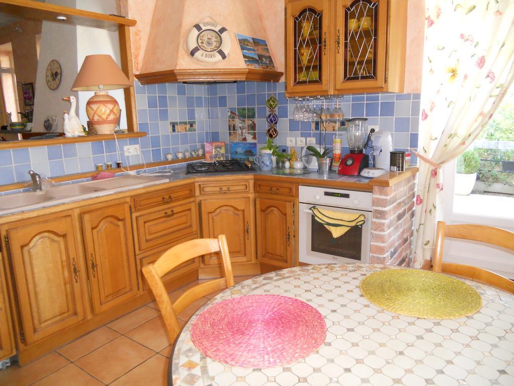 Les Hirondelles Chambres D'Hotes แซร์ ภายนอก รูปภาพ